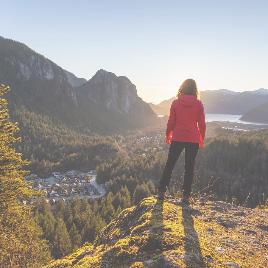 New Year, New Contract: How to Land Your Best Travel Assignment in Q1