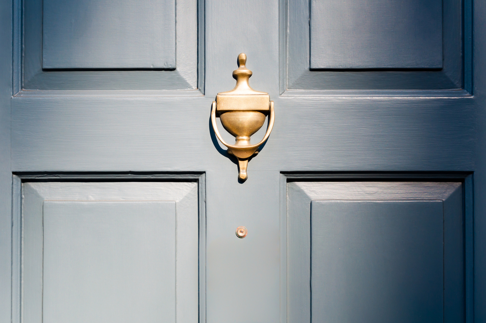 4 Easy Ways Travel Nurses Can Pay Off Mortgages Early