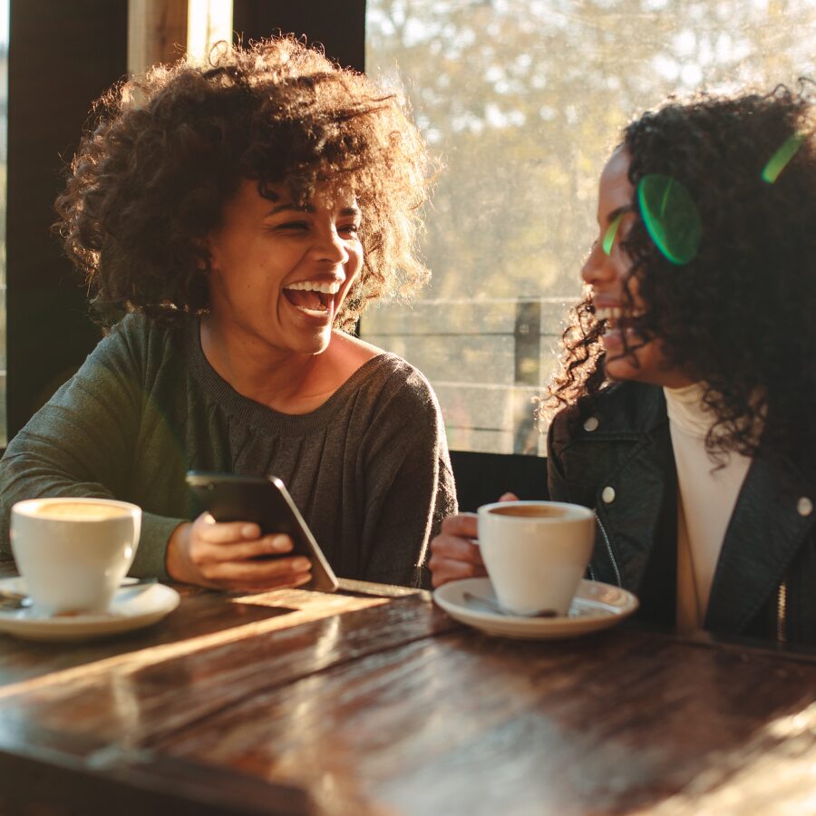Solo Time vs. Social Time: Finding the Right Balance While Traveling