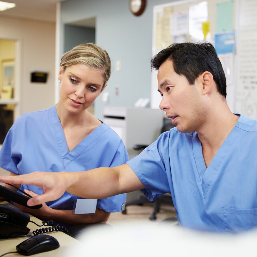 How Travel Nurses Can Confidently Manage a Busy Patient Load