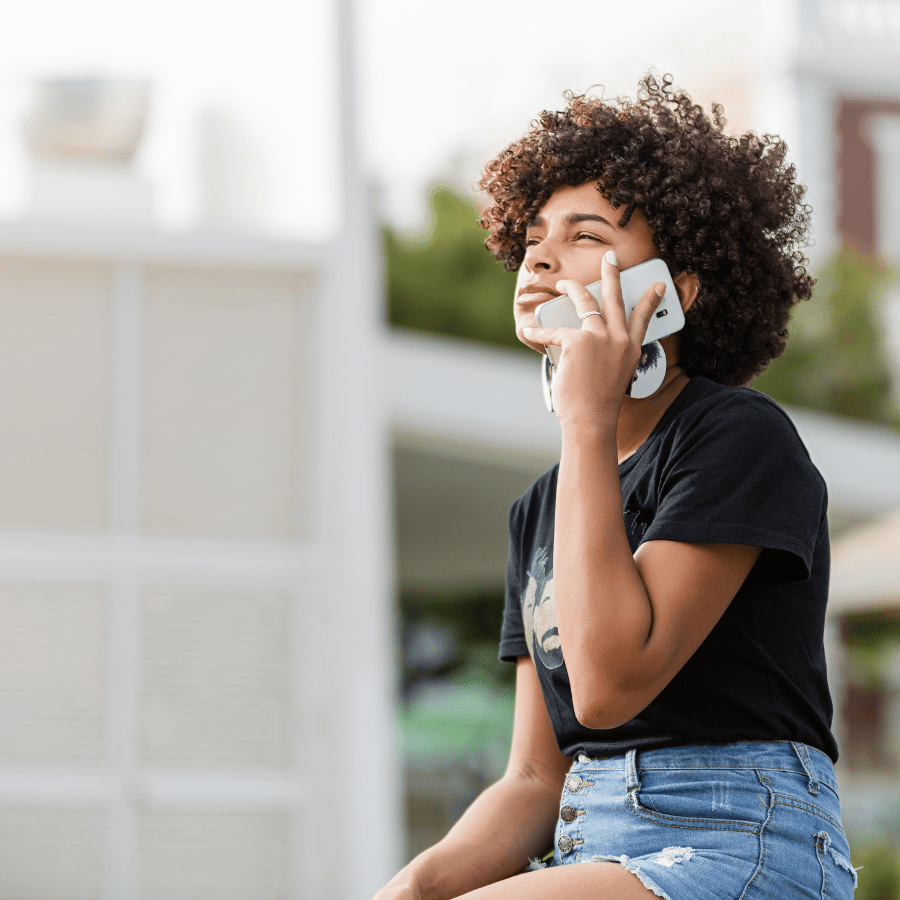How to Stay Connected to Family & Friends While Travel Nursing